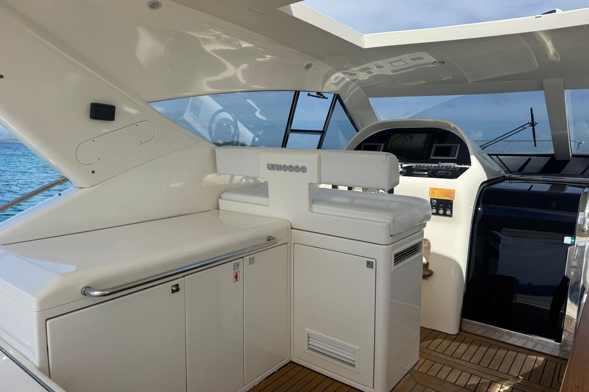 2013 Uniesse 49 