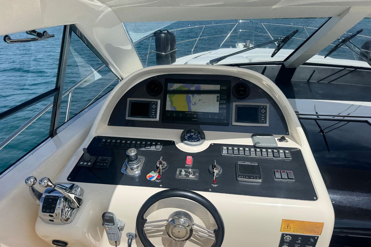 2013 Uniesse 49 