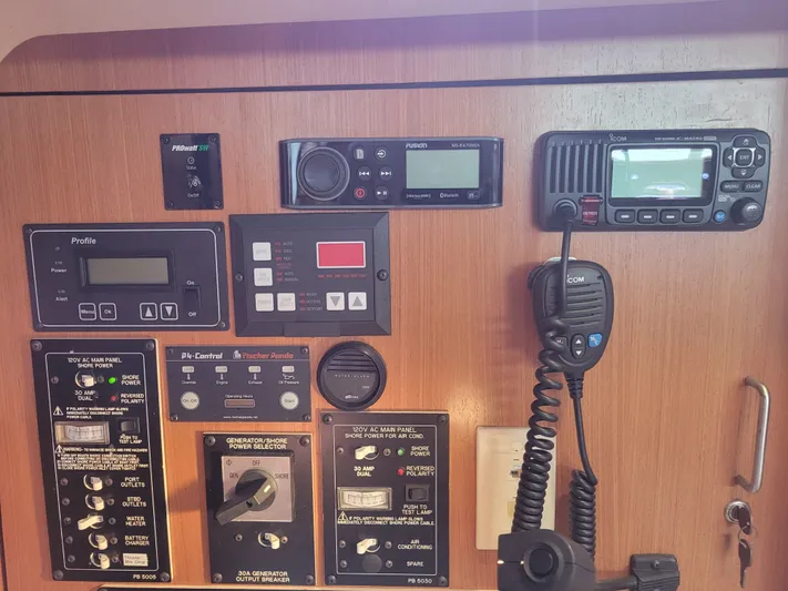 Freedom Yacht Photos Pics 