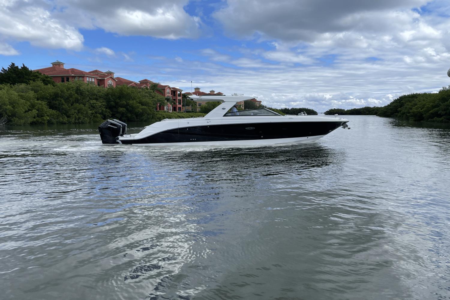 Sea Ray SLX 400 - Power & Motoryacht