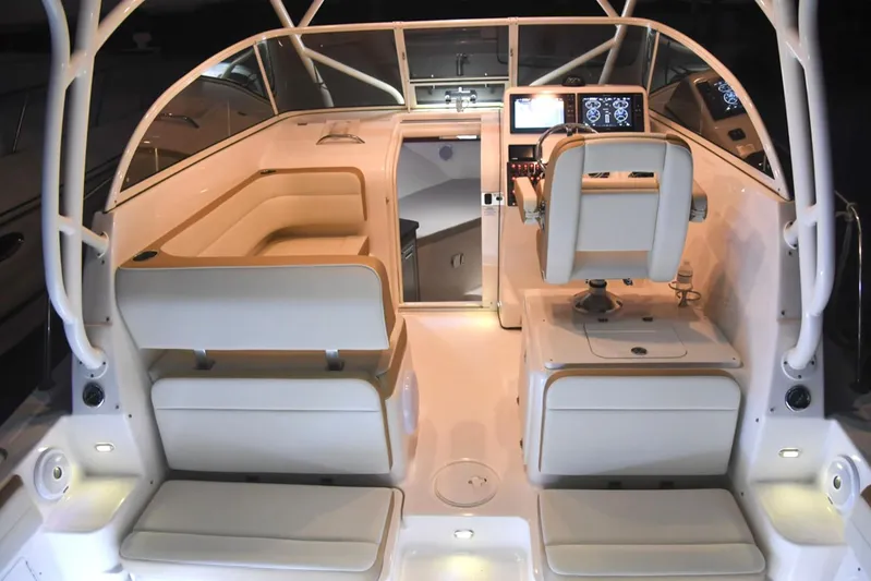 $86,218 Off Msrp !!! Yacht Photos Pics 