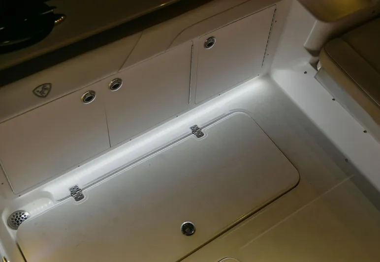 $86,218 Off Msrp !!! Yacht Photos Pics 