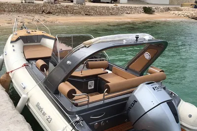 2025 Shark 23