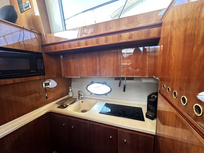 Miss Mazie Yacht Photos Pics 