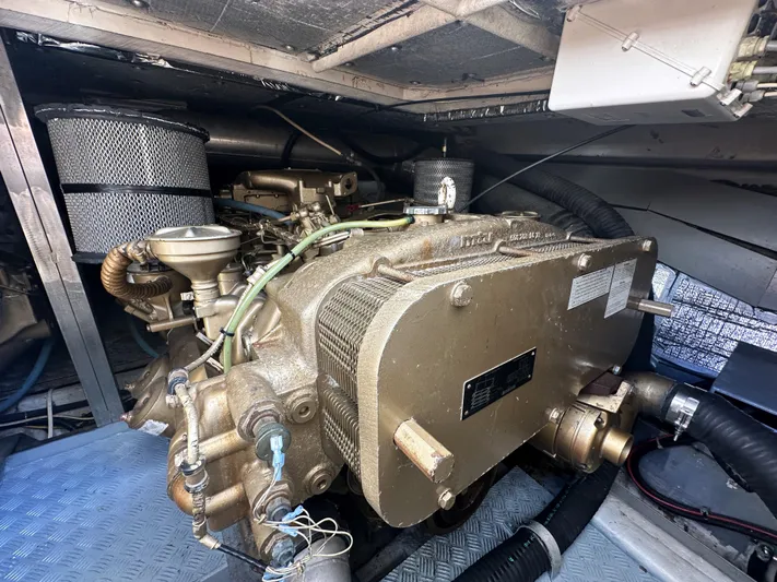 Miss Mazie Yacht Photos Pics 