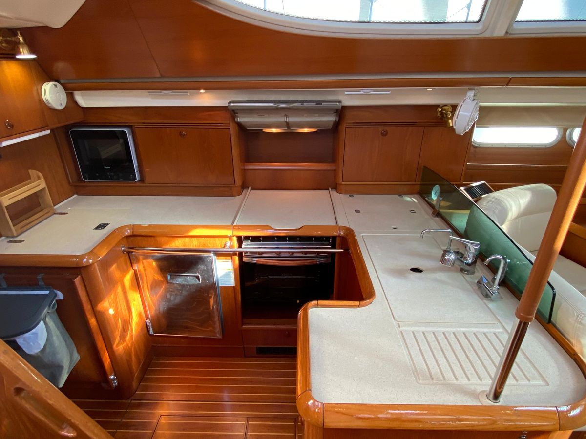 2008 Jeanneau 54 