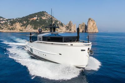 Yacht