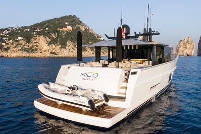 Yacht