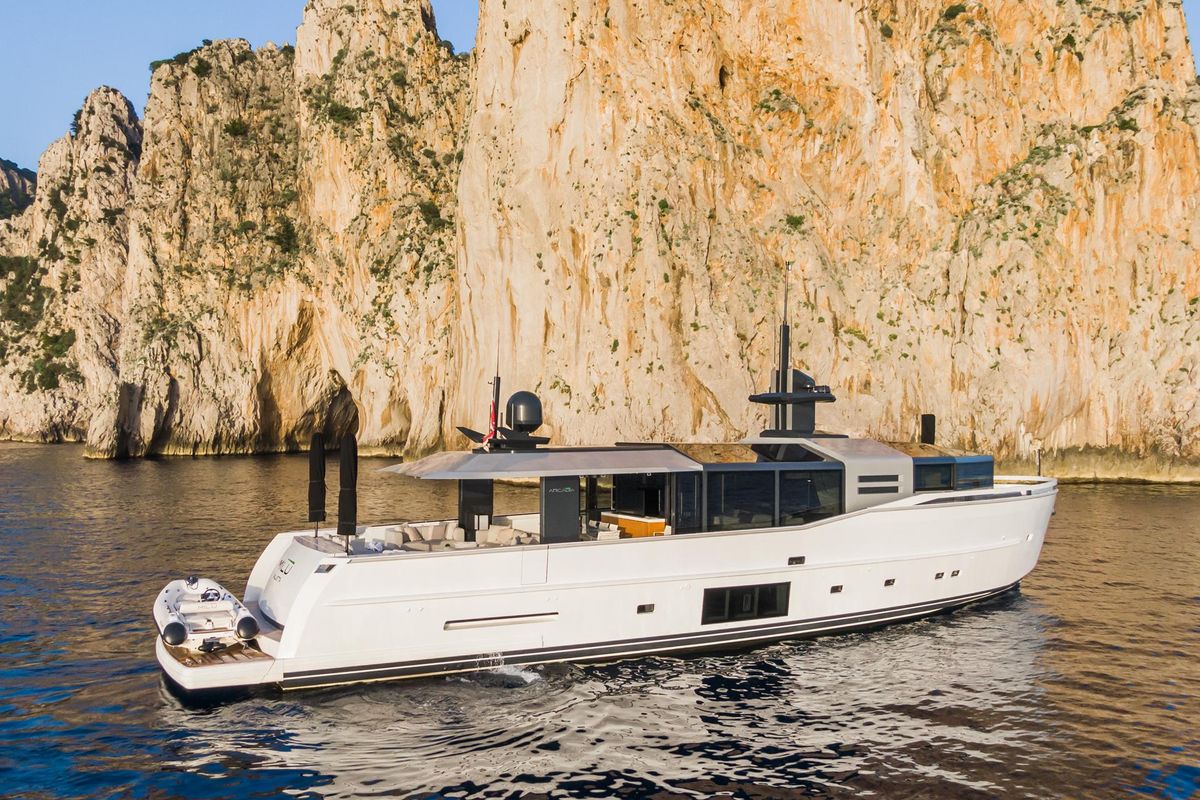 2019 Arcadia Yachts 85 