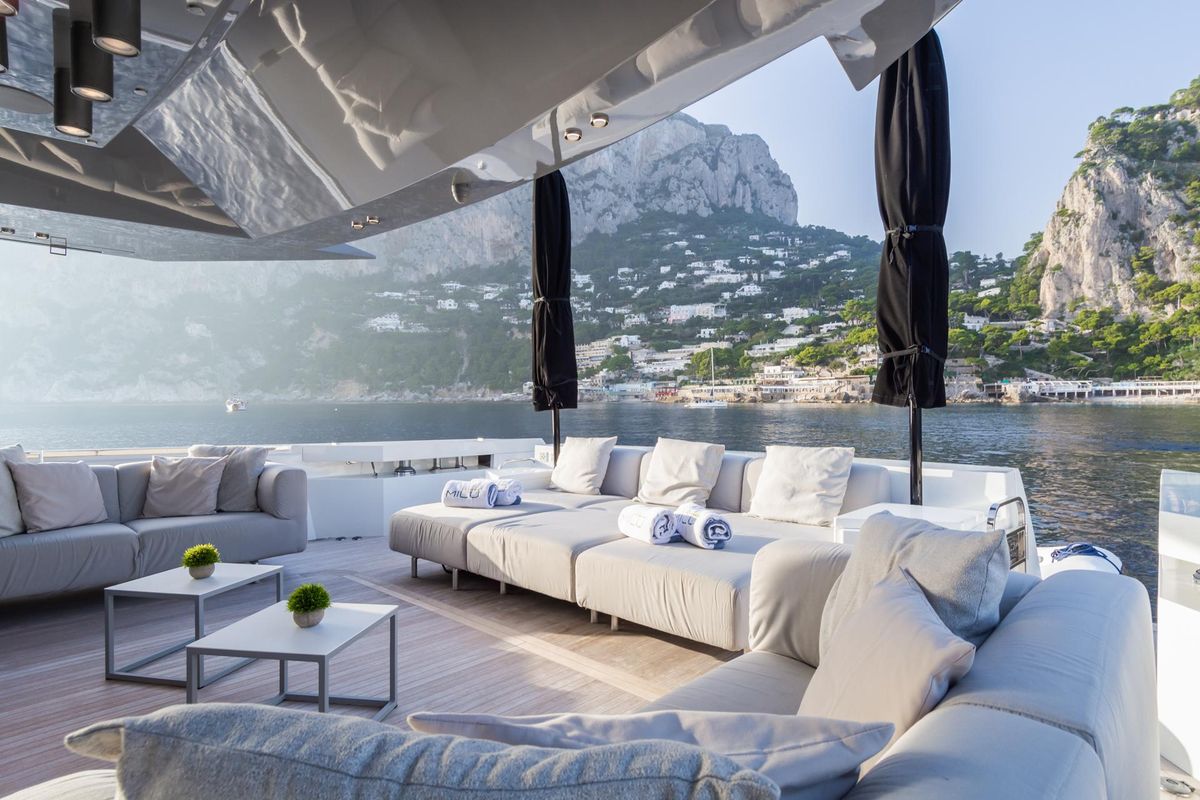 2019 Arcadia Yachts 85 
