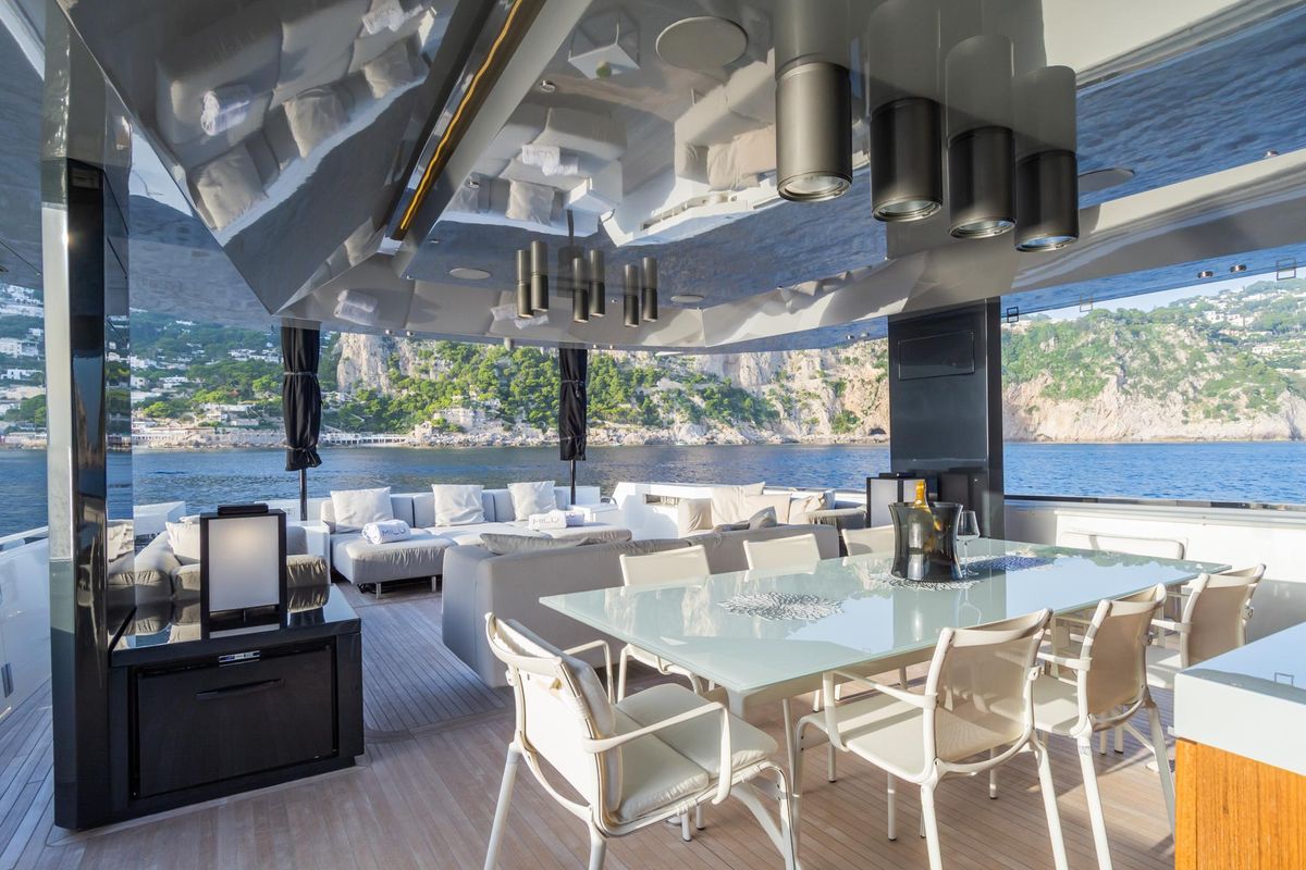 2019 Arcadia Yachts 85 