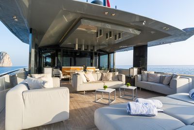 Yacht