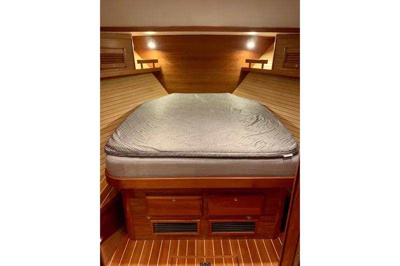 Lionheart Yacht Photos Pics Luxurious cabin interior of 2006 Sabre 38 Hard Top Express yacht.