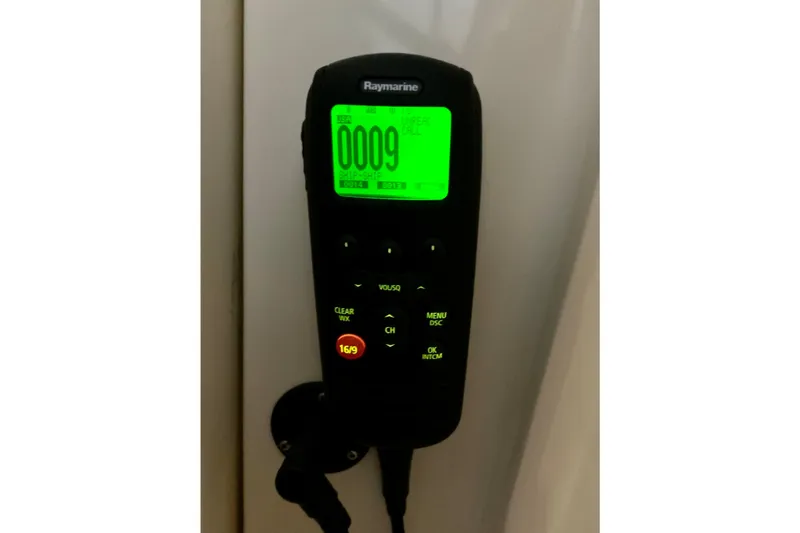 Lionheart Yacht Photos Pics Raymarine marine radio on 2006 Sabre 38 Hard Top Express boat, illuminated display.