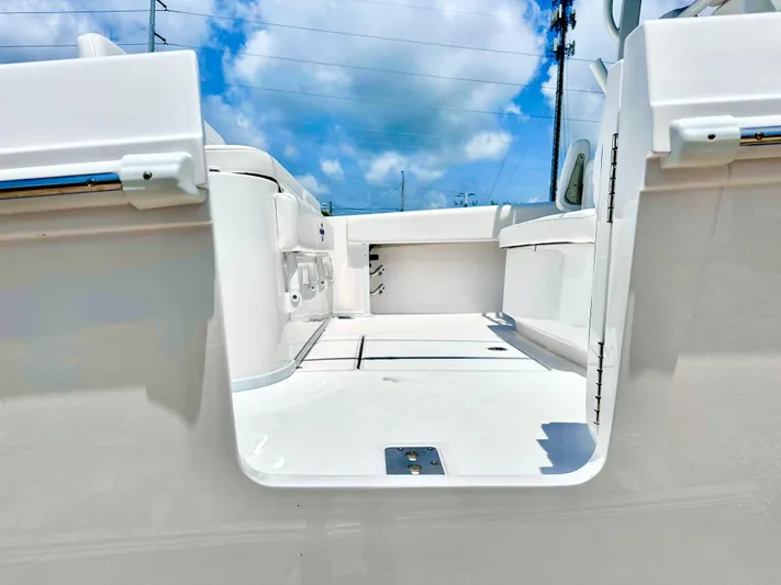 Fountain 38 Cc Yacht Photos Pics 