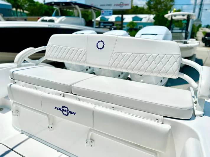 Fountain 38 Cc Yacht Photos Pics 