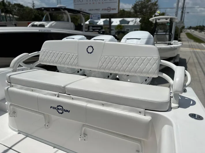 Fountain 38 Cc Yacht Photos Pics 