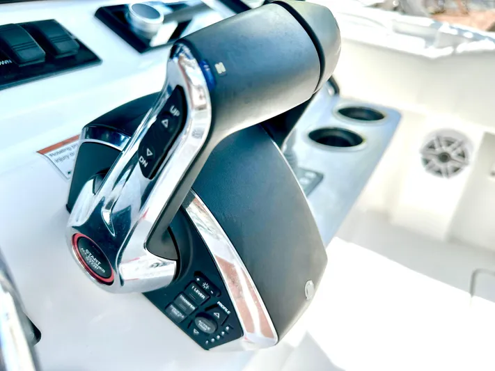 Fountain 38 Cc Yacht Photos Pics 