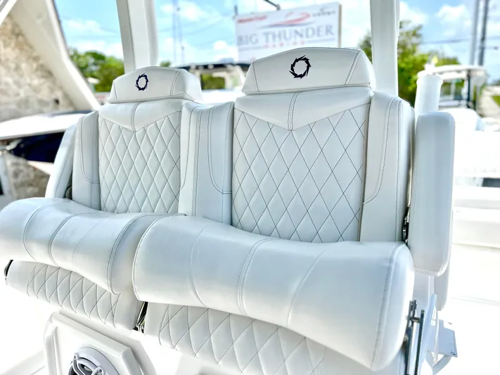 Fountain 38 Cc Yacht Photos Pics 