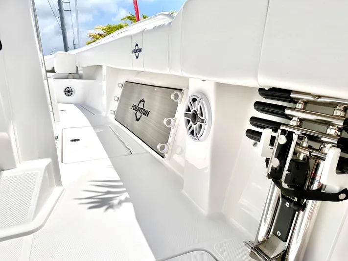 Fountain 38 Cc Yacht Photos Pics 