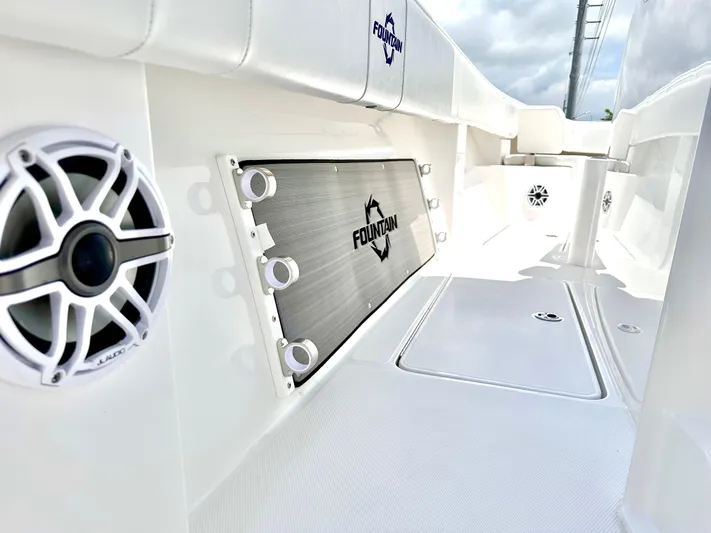 Fountain 38 Cc Yacht Photos Pics 