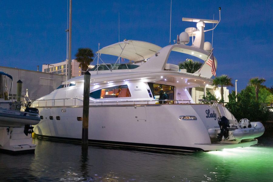 1997 Maiora FIPA 70' Flybridge