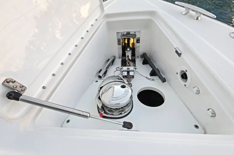 Well Told Yacht Photos Pics Anchor compartment of 2019 Formula 430 CROSSOVER boat.