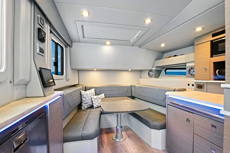 Well Told Yacht Photos Pics Interior of 2019 Formula 430 CROSSOVER with modern amenities.