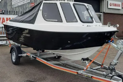 2023 Endeavour 500 Package Used Yamaha F60