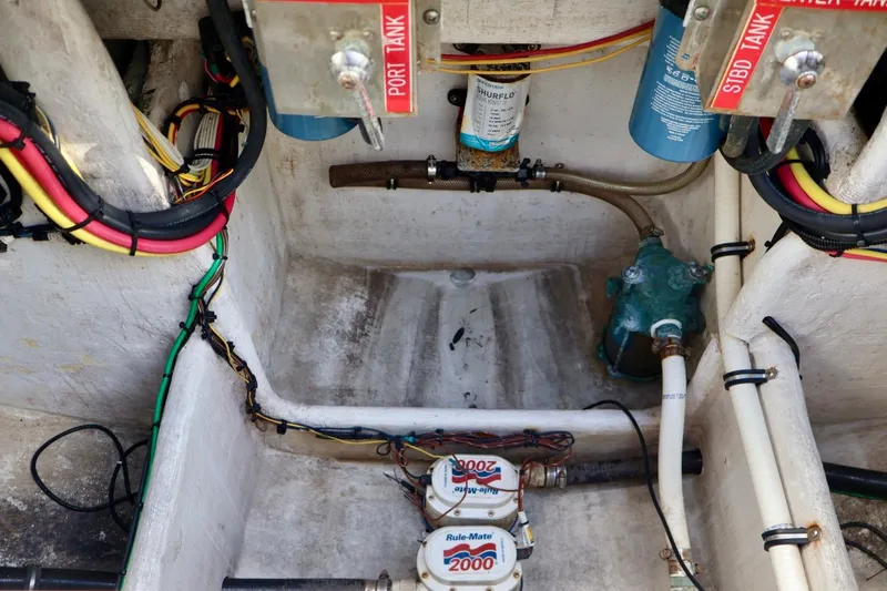  Yacht Photos Pics 2015 Deep Impact 33 boat wiring and plumbing system with labeled tanks and pumps.