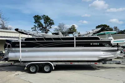 Silver Wave 230 Island CC