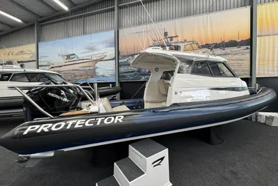 Protector 310 Targa / EQUIPPED / V8 300 HP