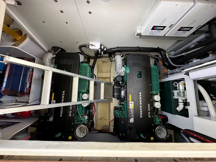 Newport Beach Boat Show Special Yacht Photos Pics 