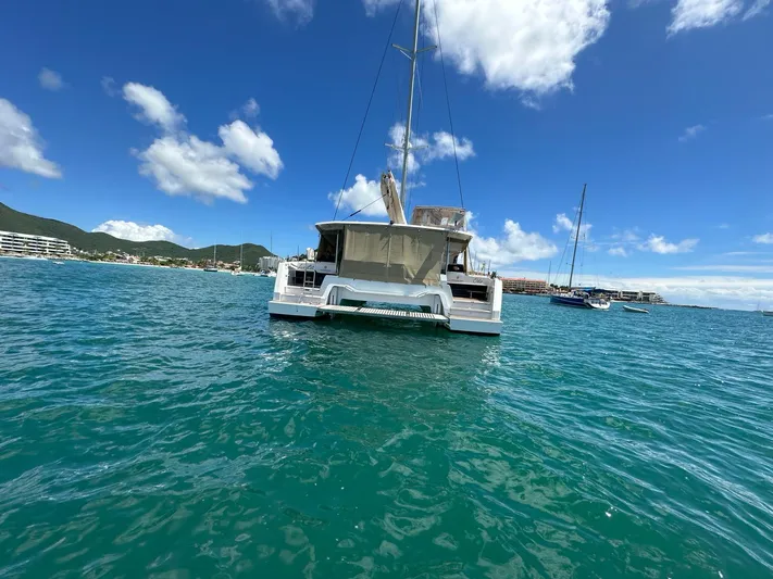 Lazycat Yacht Photos Pics 