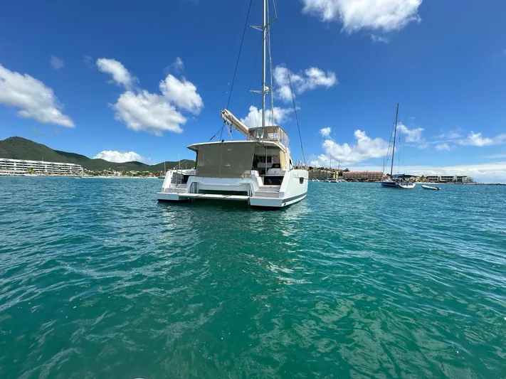 Lazycat Yacht Photos Pics 