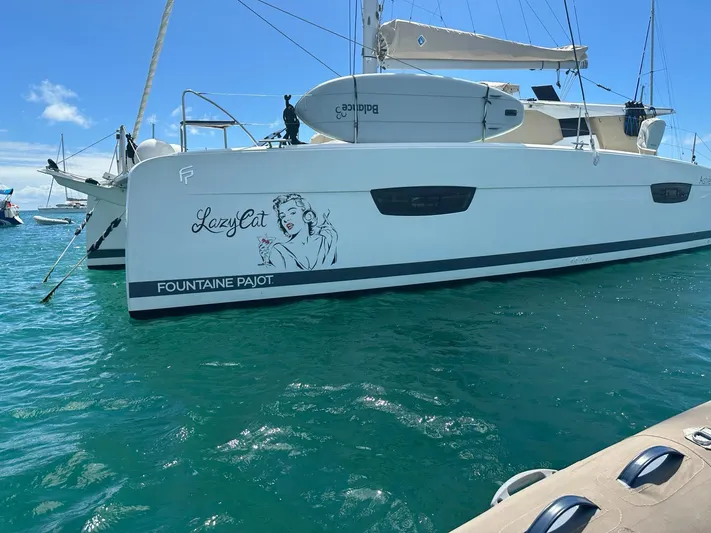 Lazycat Yacht Photos Pics 