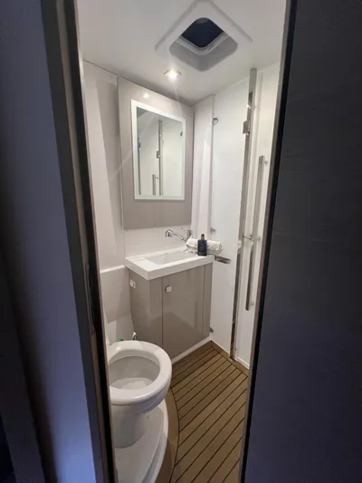 Lazycat Yacht Photos Pics 