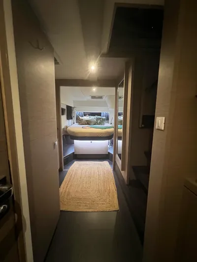 Lazycat Yacht Photos Pics 