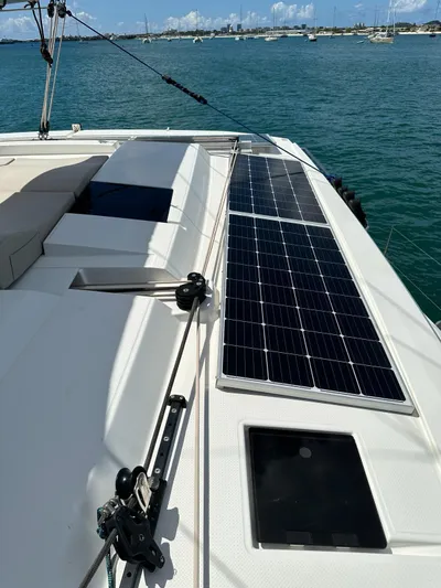 Lazycat Yacht Photos Pics 