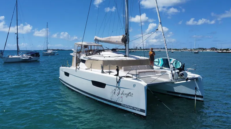 Lazycat Yacht Photos Pics 