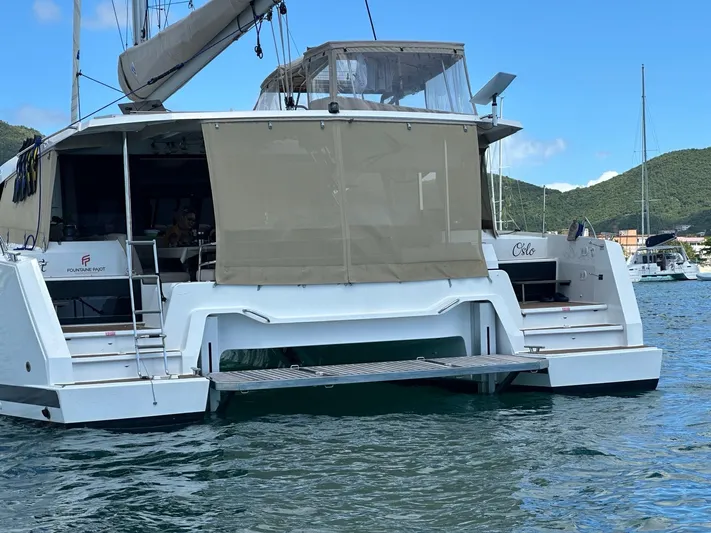 Lazycat Yacht Photos Pics 