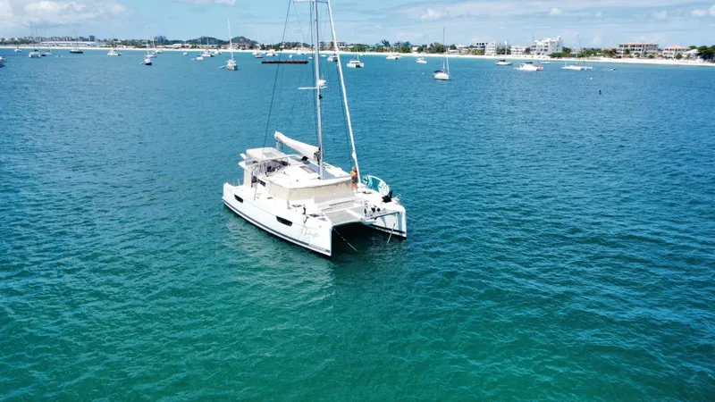 Lazycat Yacht Photos Pics 