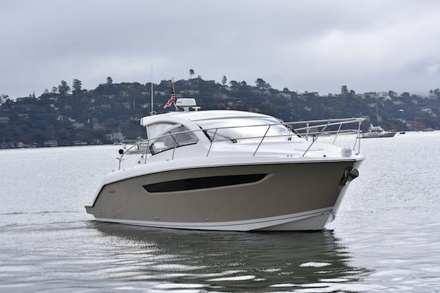 2015 Pursuit 365i