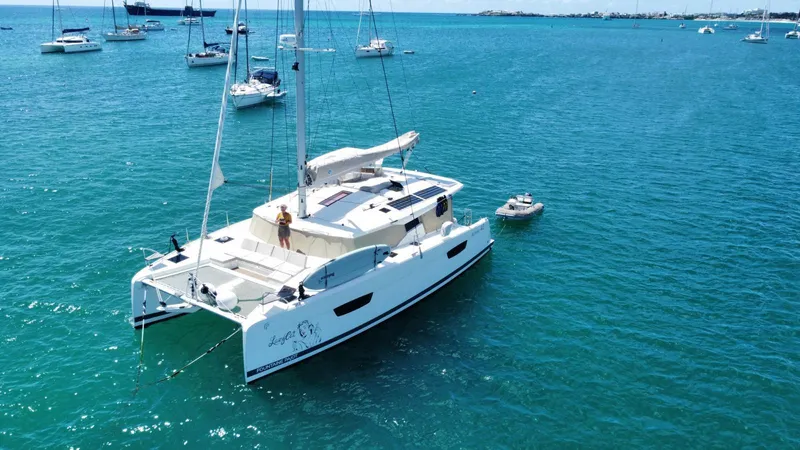 Lazycat Yacht Photos Pics 