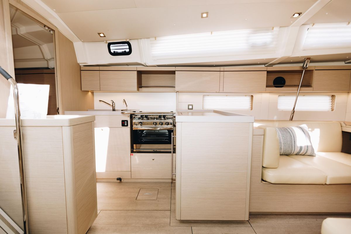 2024 Beneteau 46 