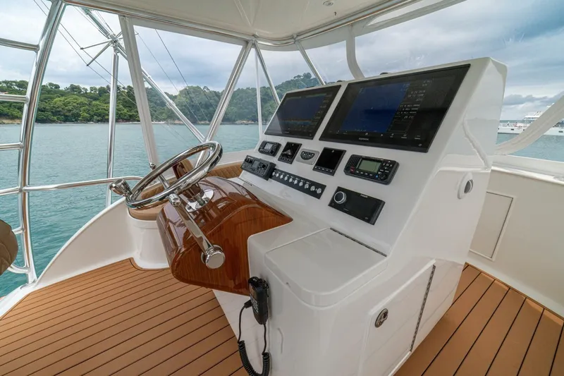 Annie Girl Yacht Photos Pics Helm of 1997 Custom Carolina 49 Ricky Gillikan yacht with modern navigation equipment.