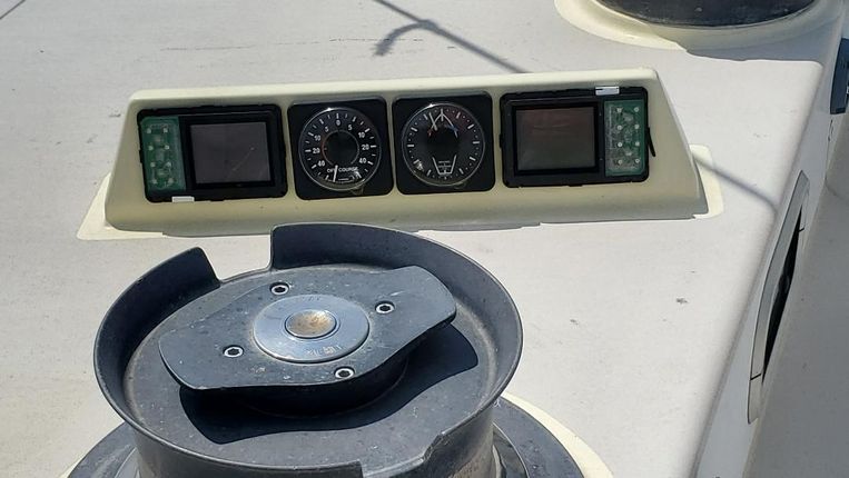 1988-80-custom-maxi-decision-ship-yard