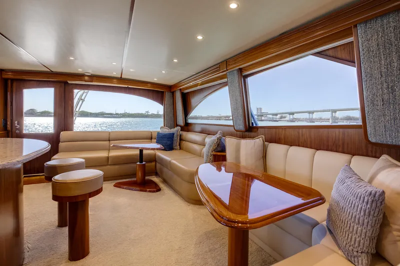 On The Edge III Yacht Photos Pics Viking 62 On the Edge III - Salon