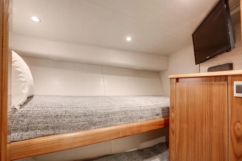 On The Edge III Yacht Photos Pics Viking 62 On the Edge III - Guest