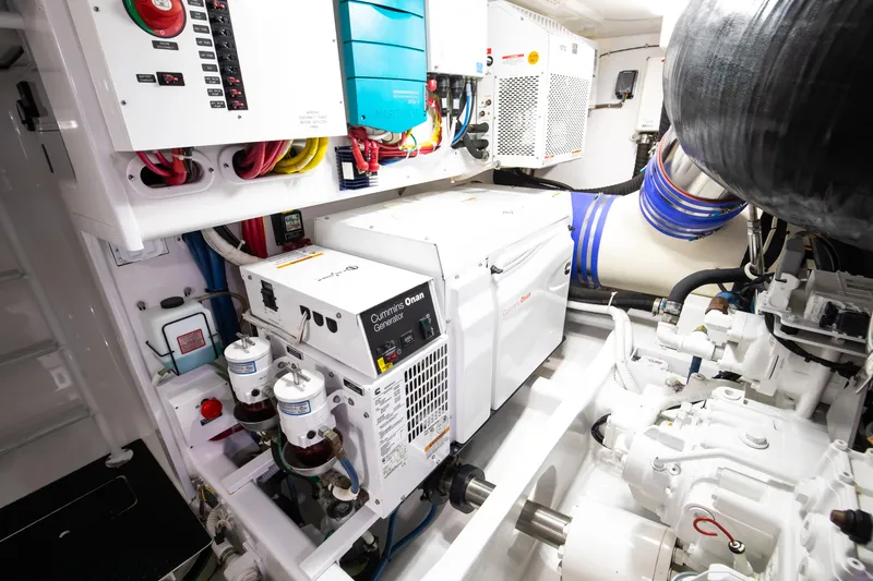 On The Edge III Yacht Photos Pics Viking 62 On the Edge III - Engine Room